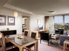 Quay West Suites Melbourne 5*