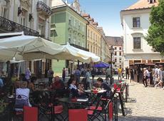Crowne Plaza Bratislava 4*