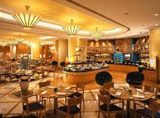 Four Seasons Hotel Shanghai 5*