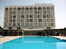 Golden Arches Hotel 3*