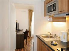 Residhome Appart Hotel Asnieres 3*