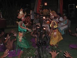 Огни ночного Бали