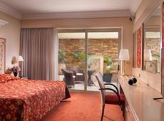 Holiday Suites 5*