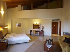 Parnis Palace Hotel Suites 4*