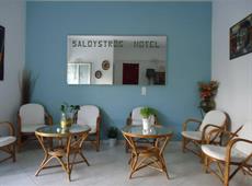 Saloustros Apartments 2*