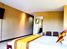 Nirmala Hotel & Convention Centre 3*
