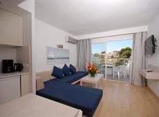 Ferrera Beach Apartments 3*