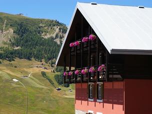 Alpen Village Hotel 3*