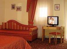 Hotel Touring 3*