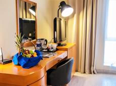 BM Acacia Hotel & Apartments 4*