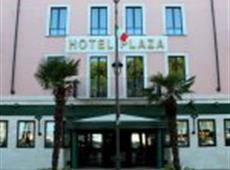 Hotel Plaza 4*