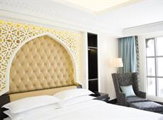 Sheraton Sharjah Beach Resort & Spa 4*