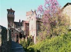 Castello di Pavone 4*