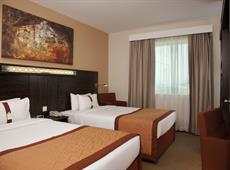 Holiday Inn Express Dubai Jumeirah 3*