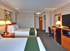 Holiday Inn Express Hotel & Suites Calgary 4*