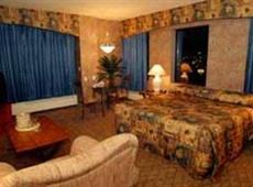 Clarion Hotel & Suites 3*
