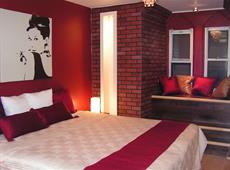 Lovely Celebrities Hotel Montreal 3*