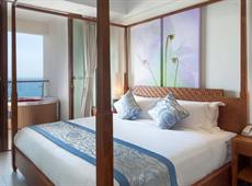 Aloha Oceanfront Suite Resort 5*