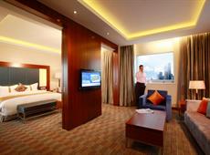 Holiday Inn Shanghai Pudong 4*