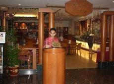 Grand Continental Kuching Hotel 3*