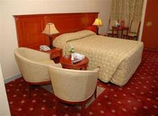 London Crown 2 Hotel Apartments 3*