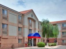 Candlewood Suites 3*