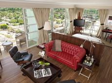 Tower Beverly Hills 4*