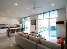 Two Villas Holiday Oriental Style Naiharn Beach 4*