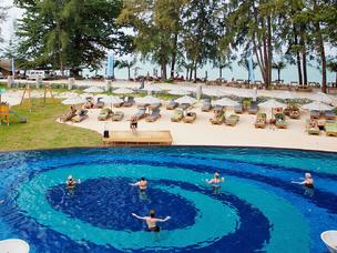 Mai Khao Lak Beach Resort & Spa 5*
