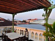 Dhow Palace 4*