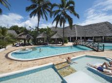 Uroa Bay Beach Resort 4*