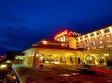 Waterfront Airport Hotel and Casino Mactan 4*