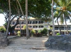 Sri Gemunu Beach Resort 2*