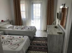 Aymes Hotel 3*