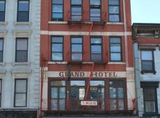 Bowery Grand Hotel 1*