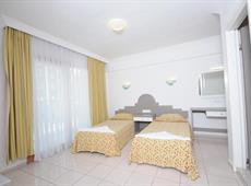 MidPoint Club & Suites Hotel 3*
