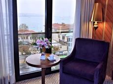 Nixon The Bosphorus Hotel 3*