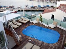 Alesta Yacht Hotel 4*