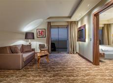 Holiday Inn Antalya - Lara 4*