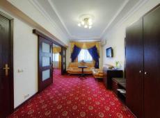 Moscow Holiday Hotel 4*