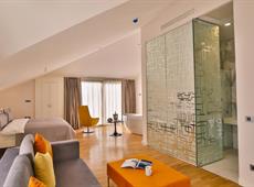 Business Life Hotel 4*