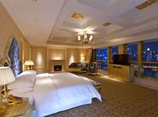 Sheraton Chongqing Hotel 5*