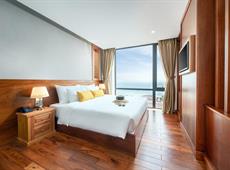 Sunny Ocean Hotel & Spa 4*