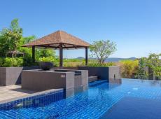 CasaBay Luxury Pool Villas 5*