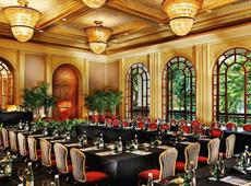 Four Seasons Hotel Singapore 5*