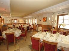 Schloss Prielau Hotel & Restaurant 4*