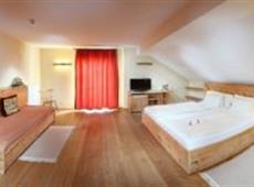 Hotel Tyrol Alpenhof 3*