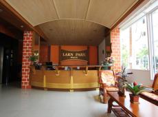 Larn Park Resortel 2*