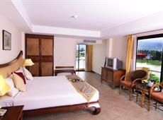 Nora Lakeview Hotel 3*
