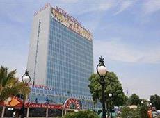 International Hotel Casino & Tower Suites 5*